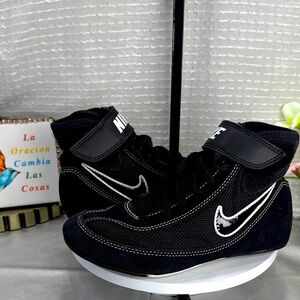 (N1) Nike Kids Black and White High-Top Sneakers, Sz 2Y